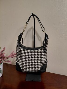 Coach Vintage Amanda Houndstooth Tweed Hobo Bag Style # 6954
